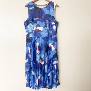 Maggy London Sleeveless Blue Floral Dress Women's Size 16 Pleated Skirt Spring